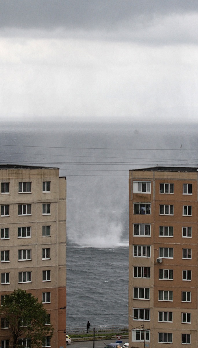 Смерч прошёл над морем во Владивостоке | 04.10.2020 | Владивосток -  БезФормата