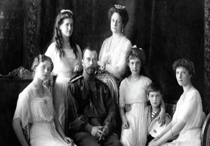 СК России подтвердил подлинность останков императора Николая II и его семьи