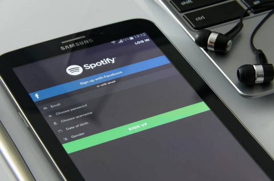 Spotify уходит из России
