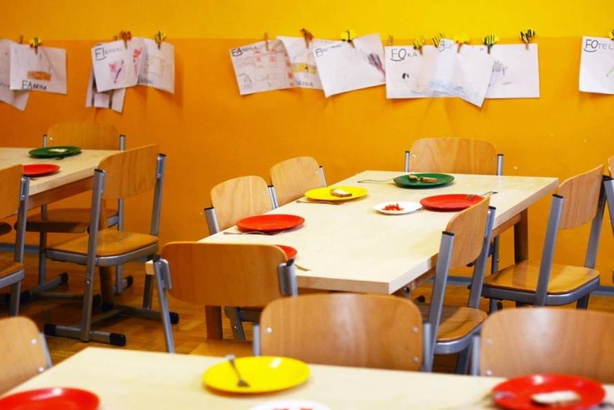 В Госдуме предложили ввести двухразовое питание в начальной школе