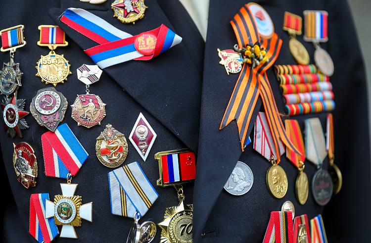 Жители Приморья приготовили необычное поздравление для ветеранов на 9 мая
