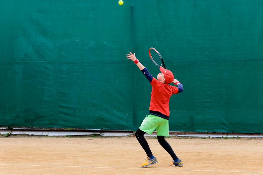 Краевой юношеский теннисный турнир стартовал во Владивостоке