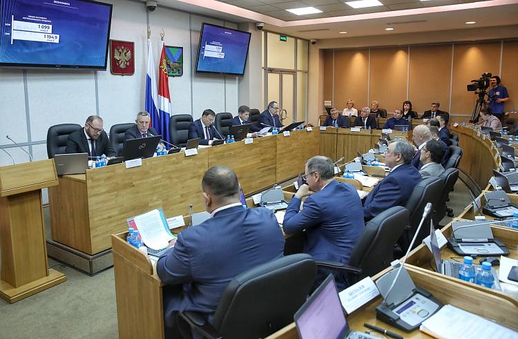 Губернатор Приморья: жители края получили 25 млрд рублей соцподдержки