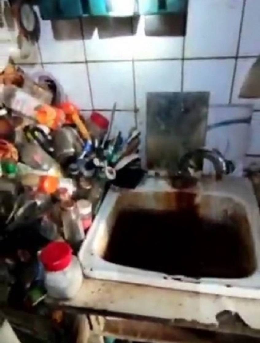 «Мусорное чистилище» обнаружили местные жители в квартире владивостокца