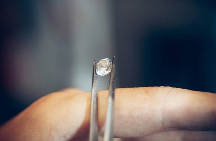 В Якутии найден древнейший в мире алмаз возрастом 3,5 млрд лет