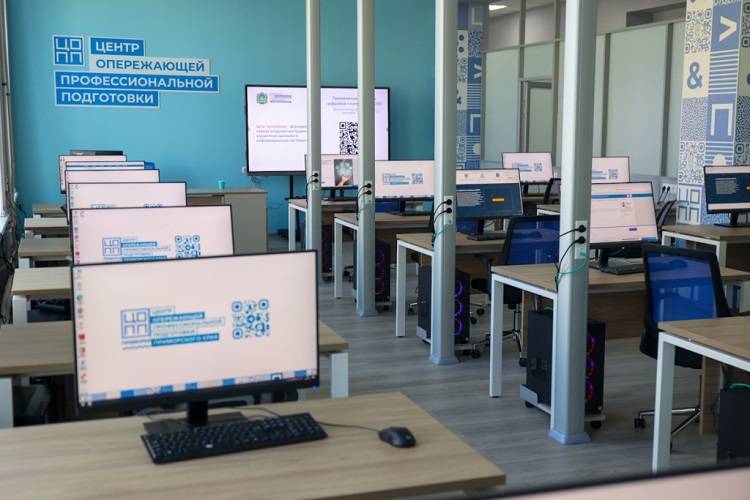 Бесплатный центр опережающей профподготовки открылся во Владивостоке