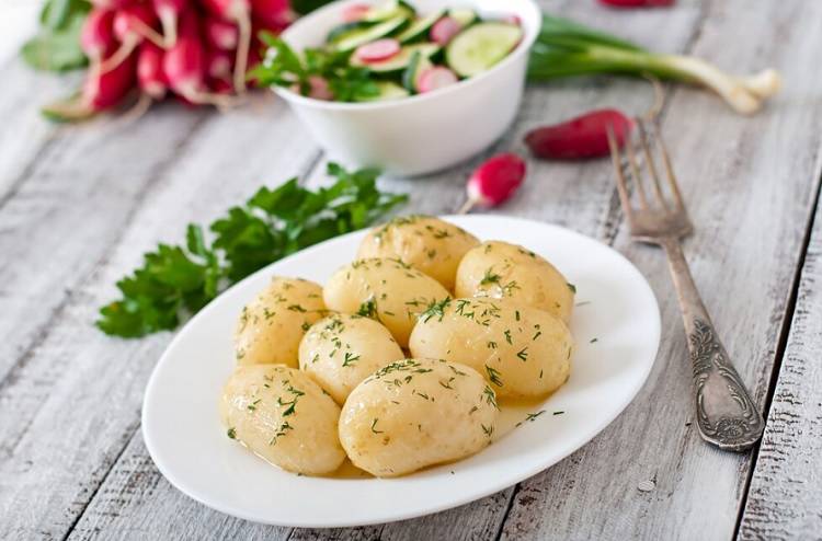 Отказ от картофеля может привести к дефициту витаминов в организме