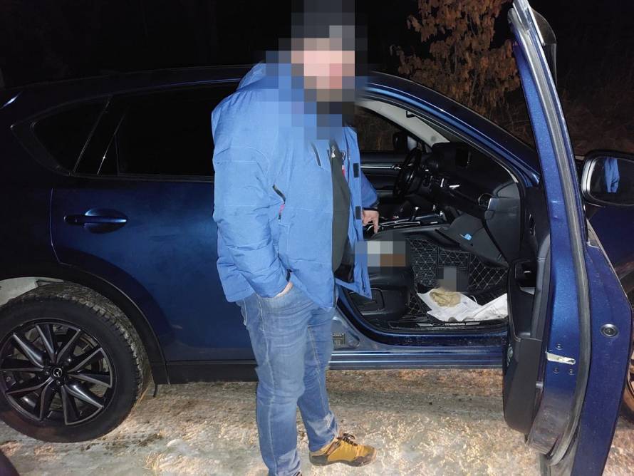 Мужчину с крупной партией наркотиков задержали в Уссурийске