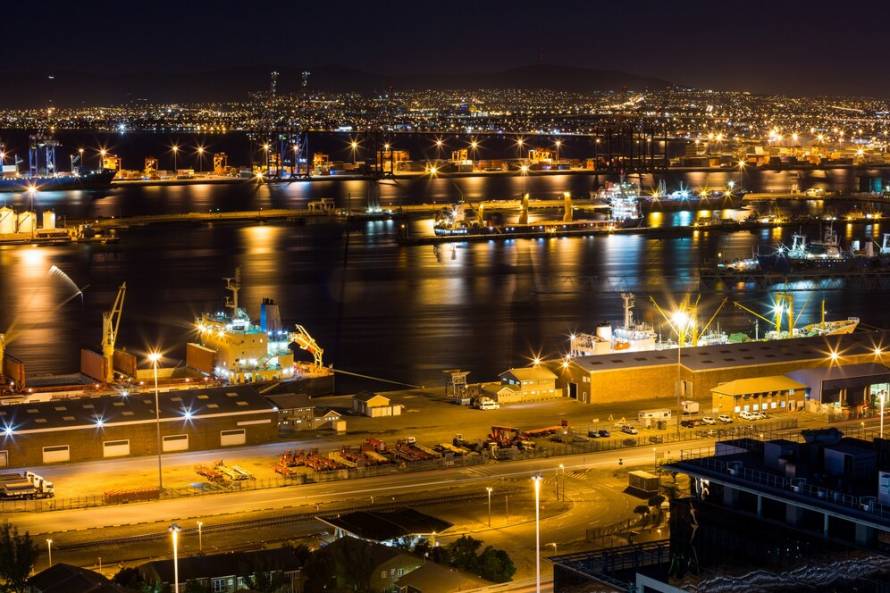 Более 44 тысяч бункерного топлива отгрузили в порту Владивостока