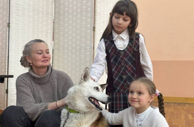 Урок добра в одной из школ Владивостока провели специалисты фонда «Умка»