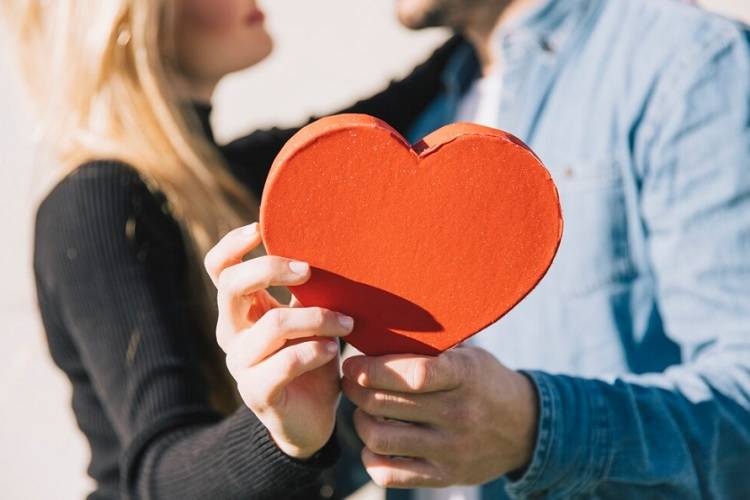 «Главное от чистого сердца»: идеи для подарков на День святого Валентина