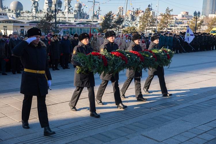 Память военных моряков почтили во Владивостоке