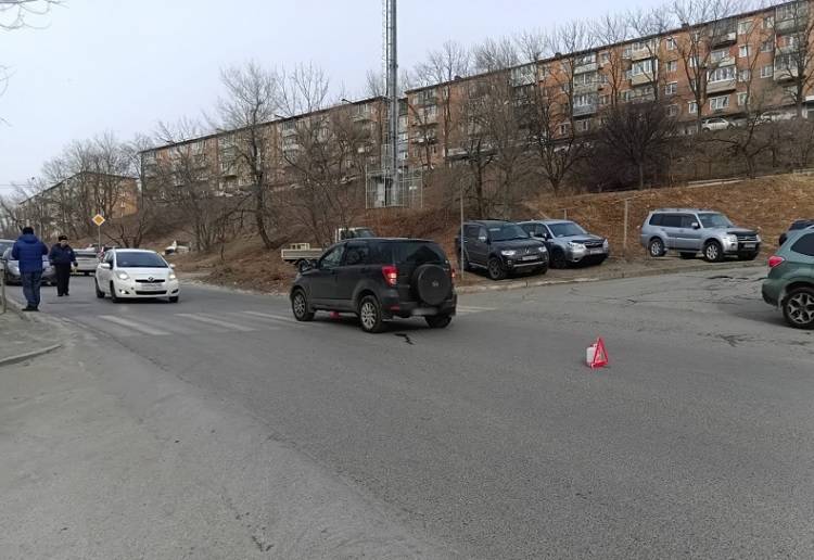Водитель внедорожника наехал на ребенка-пешехода во Владивостоке