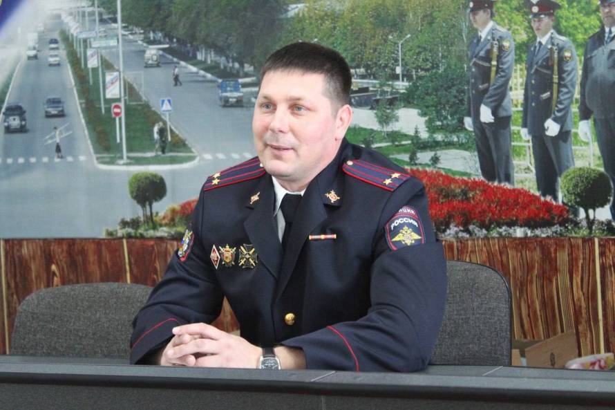 В Приморье подполковник полиции после работы спас женщину от хулигана