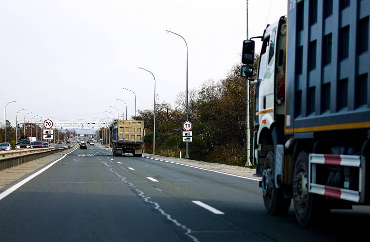 На дорогах Приморья введут сезонные ограничения проезда с 20 марта