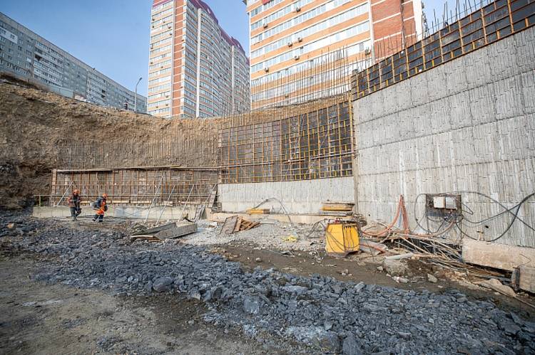 Обрушившуюся подпорную стену в районе Черняховского возведут до 10 апреля