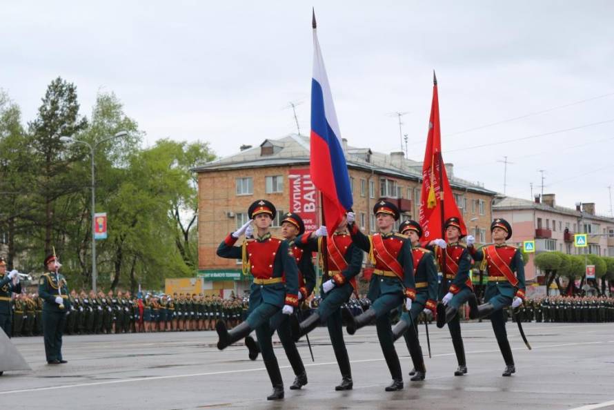 Чеканя шаг: в Уссурийске начали готовиться в военному параду