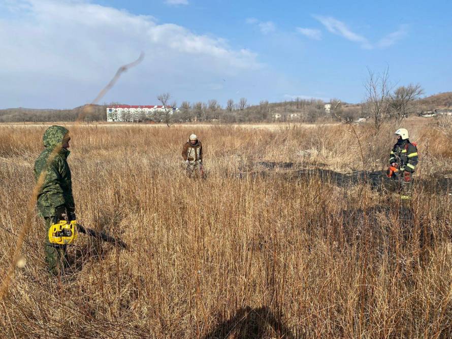 20 палов потушили огнеборцы за сутки в Приморье