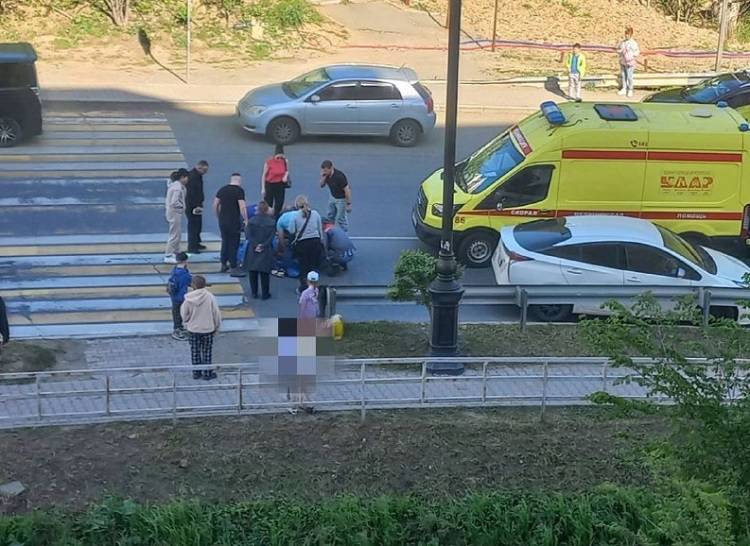 На водителя, сбившего ребенка на переходе во Владивостоке, возбудили дело