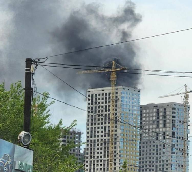 Возгорание в строящемся доме потушили во Владивостоке