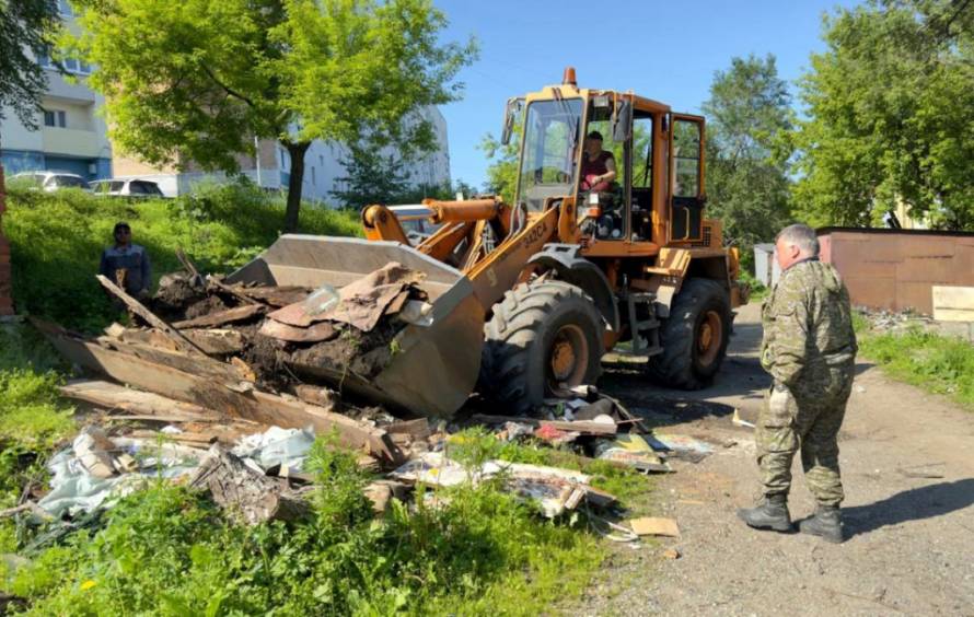 346 тонн мусора собрали за неделю во Владивостоке