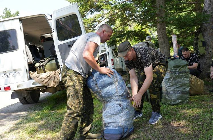 78 приморских огнеборцев вылетели на помощь Якутии