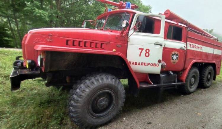 Пожарные спасли женщину в поселке Рудный