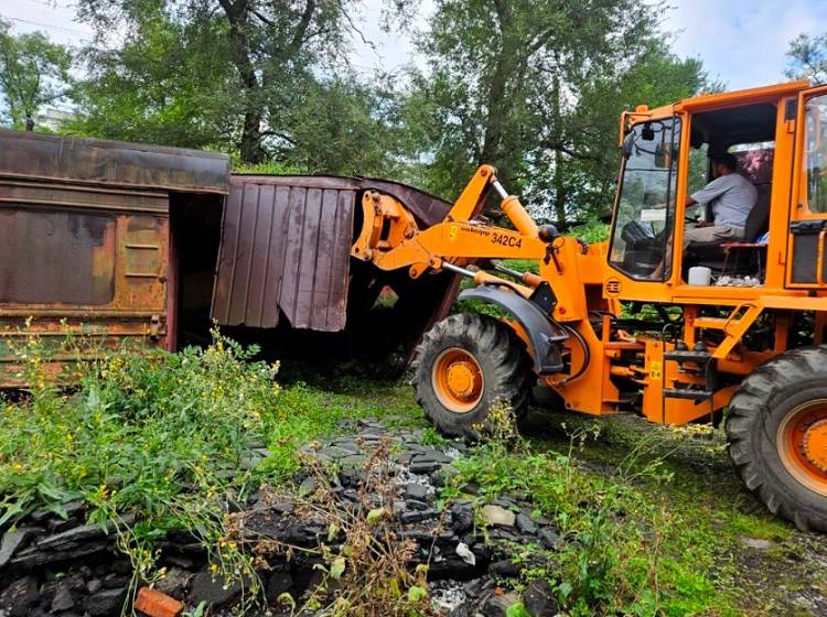 Демонтаж незаконных строений продолжается во Владивостоке