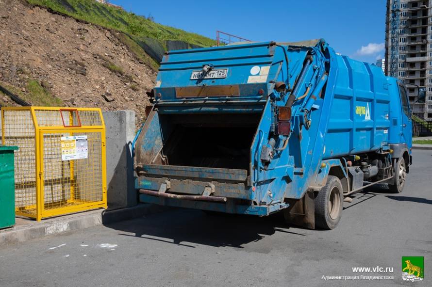 Во Владивостоке усилят работу по вывозу мусора