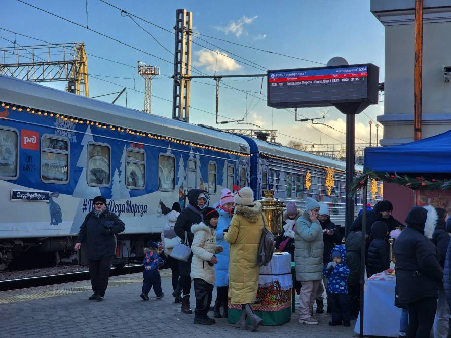 Дед Мороз из Великого Устюга приехал поздравить юных владивостокцев