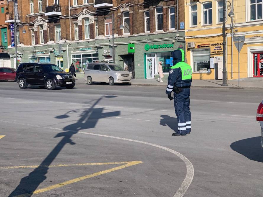 Постов ДПС на дорогах Приморья в праздничные дни станет больше