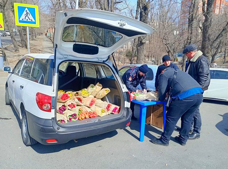 Началась облава: незаконные «тюльпанщики» вышли на улицы Владивостока