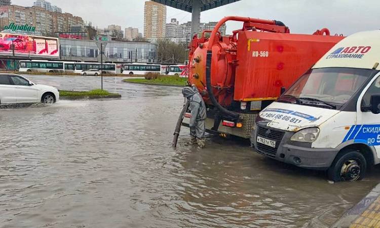 Во Владивостоке подтопило Луговую
