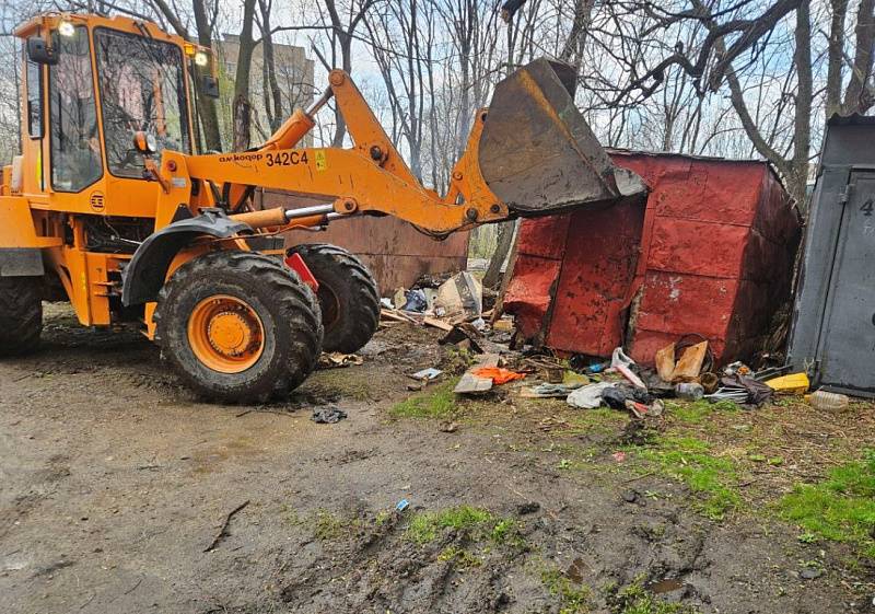 Незаконные гаражи сносят на улицах Владивостока