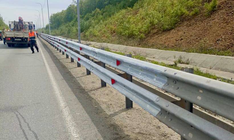Во Владивостоке ремонтируют леера на объездной
