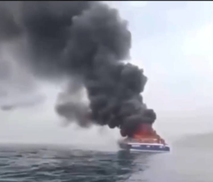 Взрыв катамарана «Мерлион» во Владивостоке попал на видео