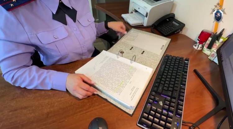 Женщина избила подростка и заступившуюся за нее покупательницу в Приморье