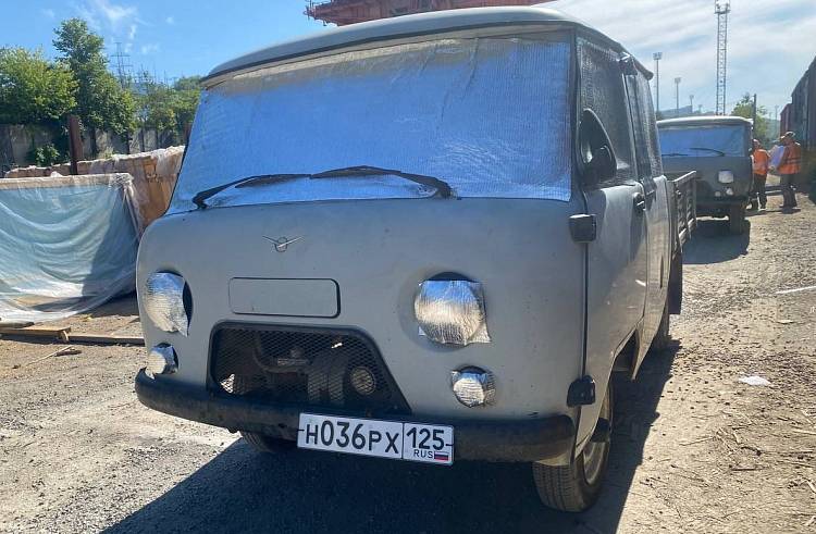 Очередь добра из Приморья: авто бойцам, кроссовки – жителям Курской области