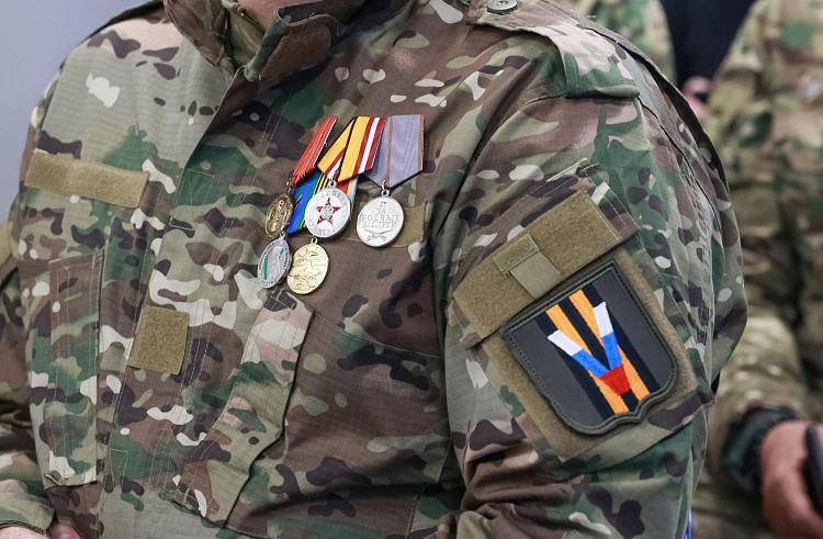 Россиянам рассылают уведомления о включении в электронный реестр воинского