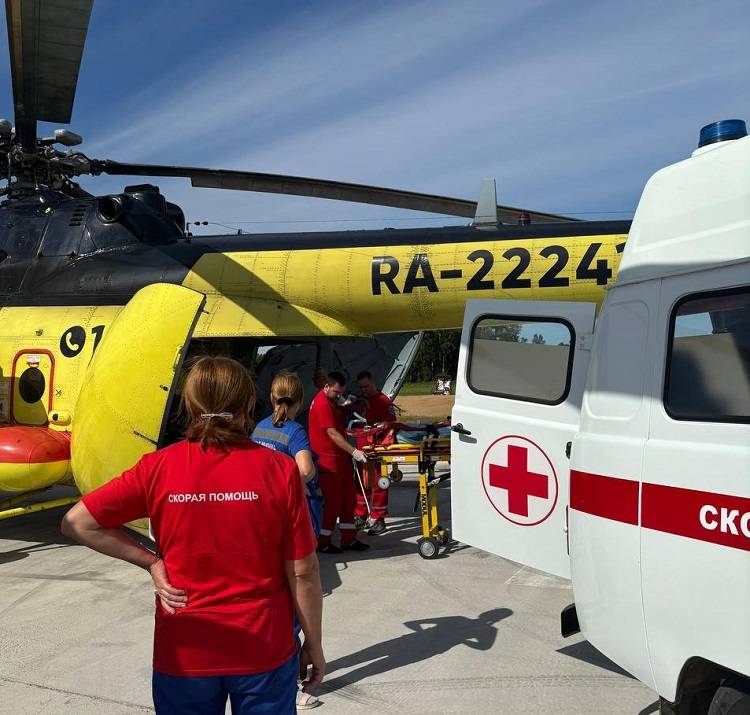 Пострадавших в ДТП в Лесозаводске доставили на вертолете во Владивосток
