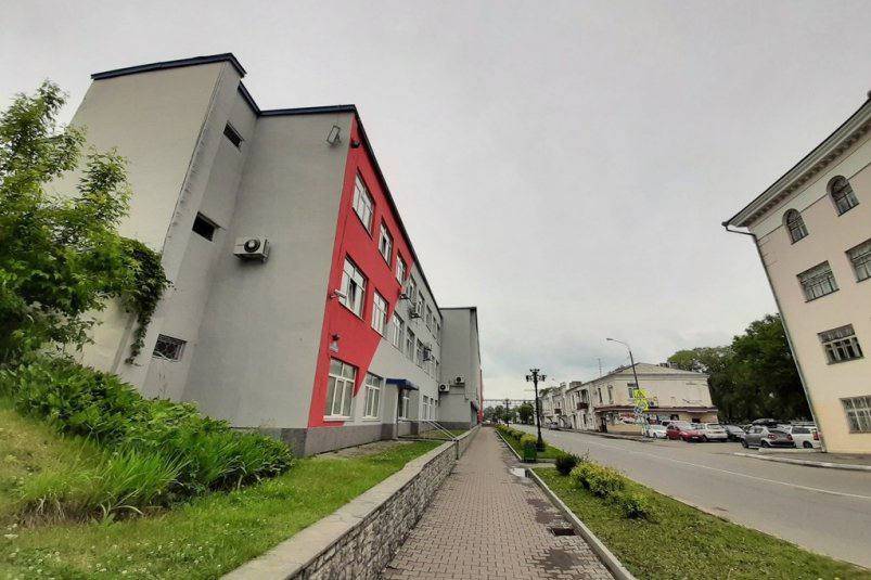 С фальшивой справкой на работу: в Уссурийске судят «медицинского хитреца»