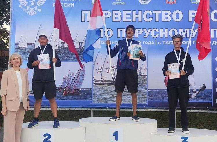 Владивостокский юнга под парусом выиграл первенство России