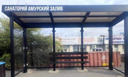 Na-ulitse-Makovskogo-smontirovali-shest-novykh-ostanovochnykh-pavilonov-_1_.jpeg