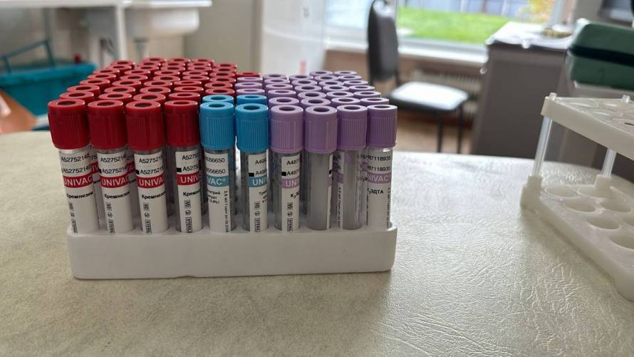 Мошенники придумали новую схему с «анализами» — пострадала пенсионерка