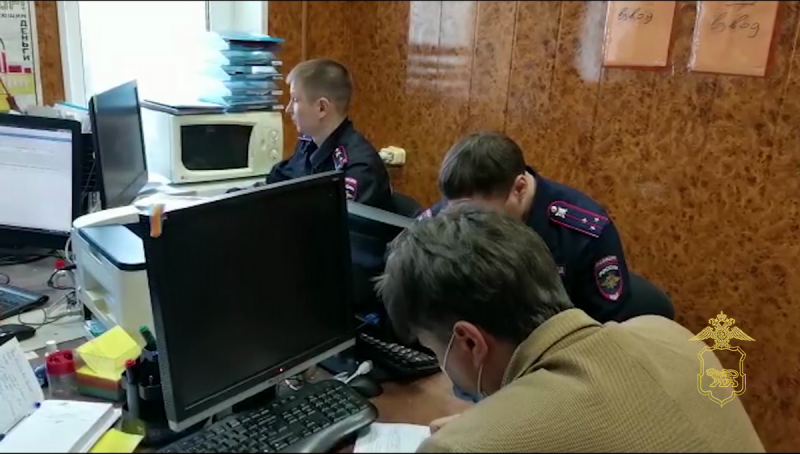 Как полиция ищет телефон. Полиция Владивосток. Как находят телефоны полиция. Полиция Владивосток набережная.