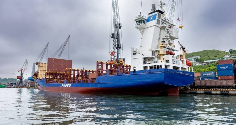 11259-Судно-FESCO-на-погрузке.jpg 11259-Судно-FESCO-на-погрузке.jpg