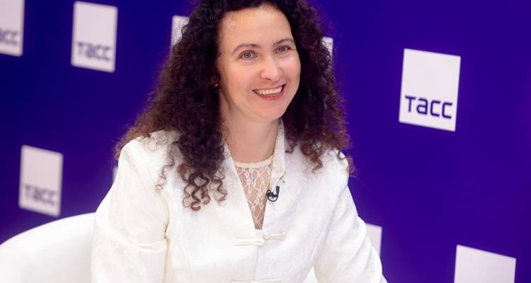 Ирина Ольховская интервью на ВЭФ.jpg